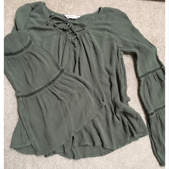 Hollister Boho olive green top XS - Picture 4 of 6